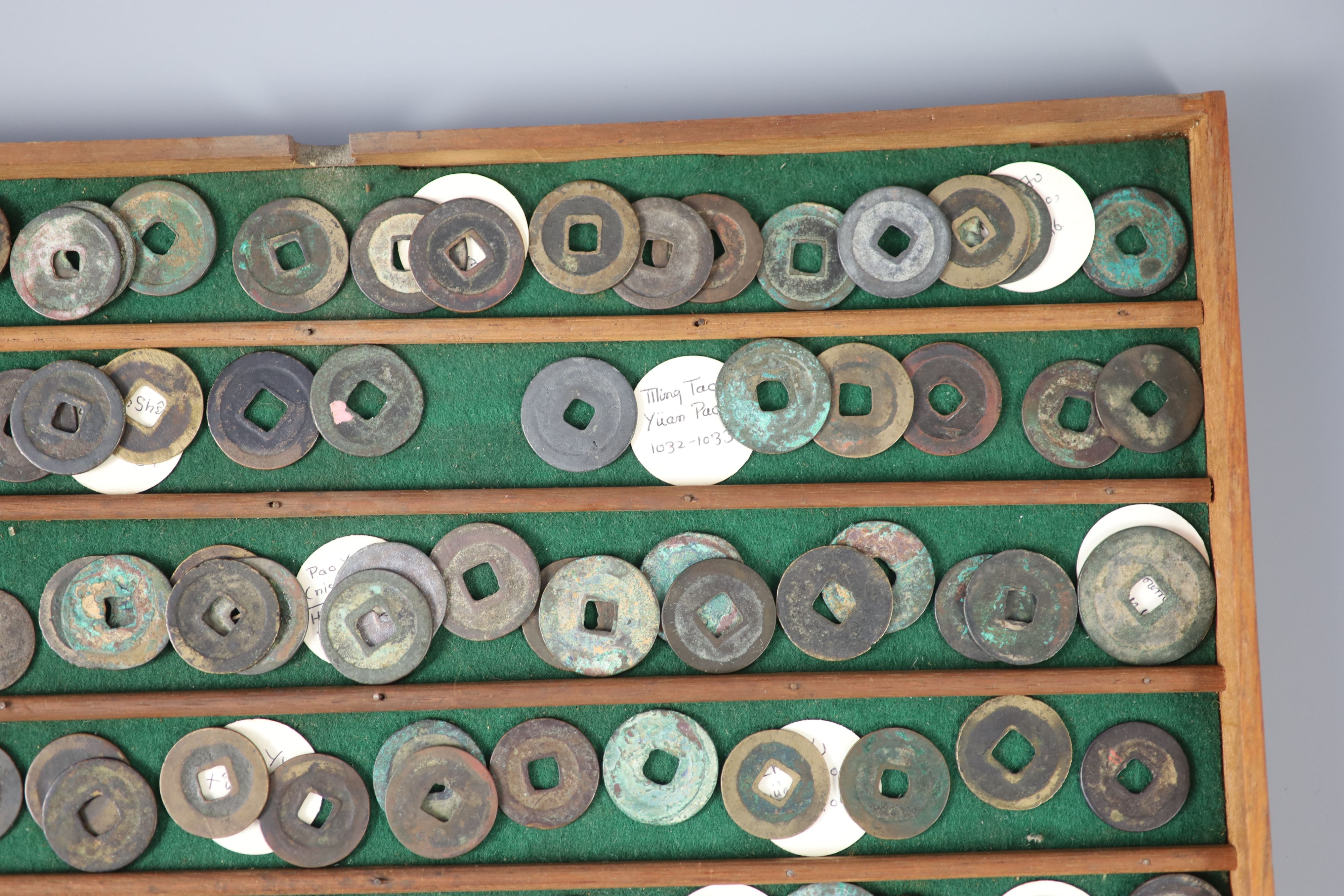 China, 152 Ancient bronze round coins, Northern Song dynasty, Emperors Zhen Zong (998-1022) to Zhe Zong (1086-1100)